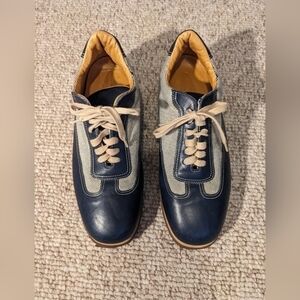 SANTONI made in Italy, two tone sneakers. Size 40
